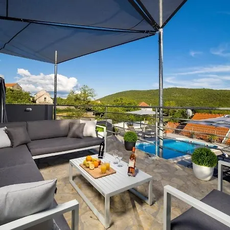 Vito - With Heated Pool, Whirlpool, Gym *