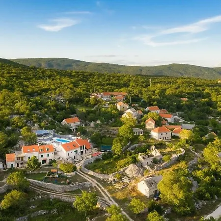 Vito - With Heated Pool, Whirlpool, Gym Sarici (Split-Dalmatia)