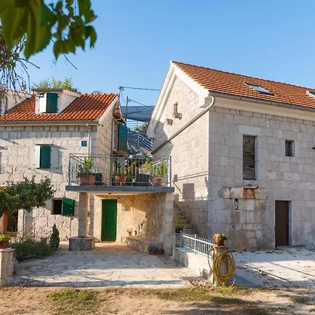 Vito - With Heated Pool, Whirlpool, Gym * Sarici (Split-Dalmatia)